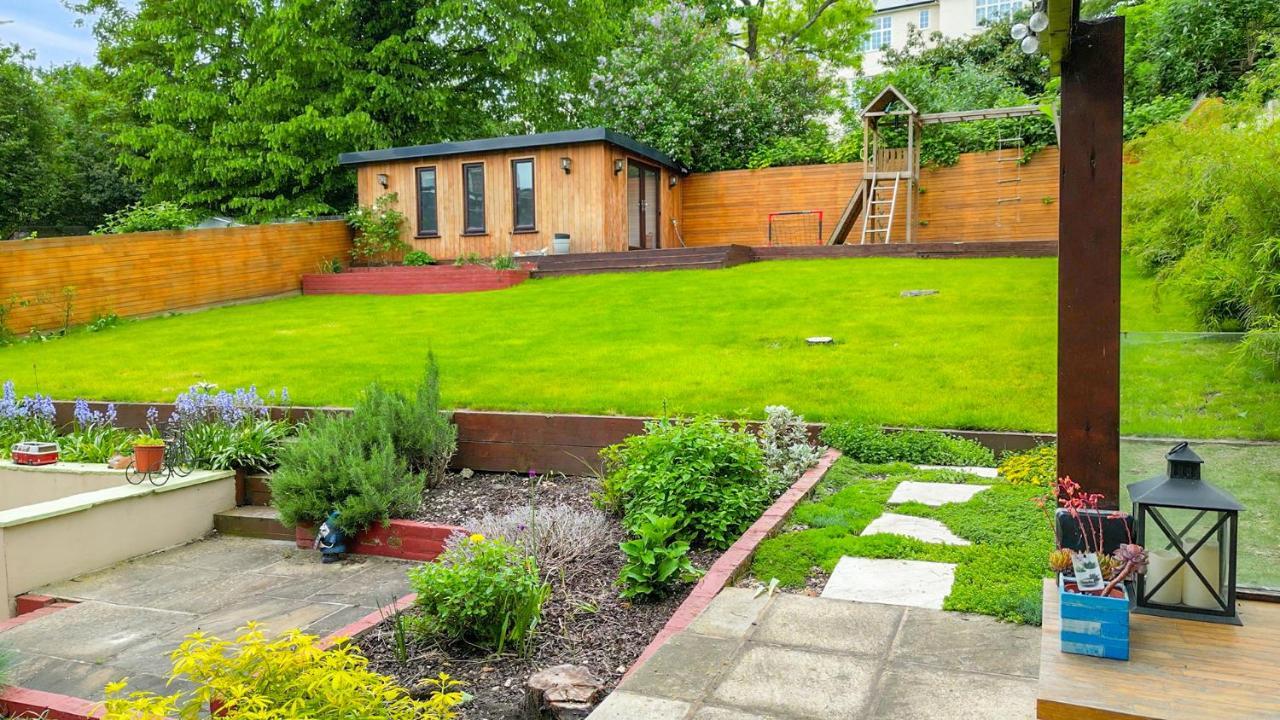 Cosy Luxurious Family Home London Exterior photo
